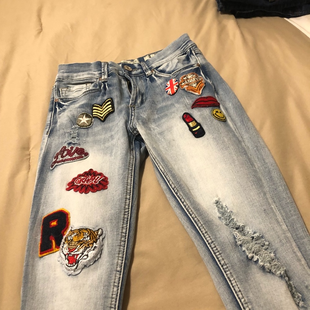 Skinny patched jeans